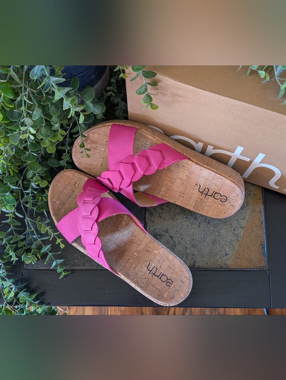 NWT! Earth Criss Cross Slip On Platform Wedge Sandals in DARK PINK Size 10M